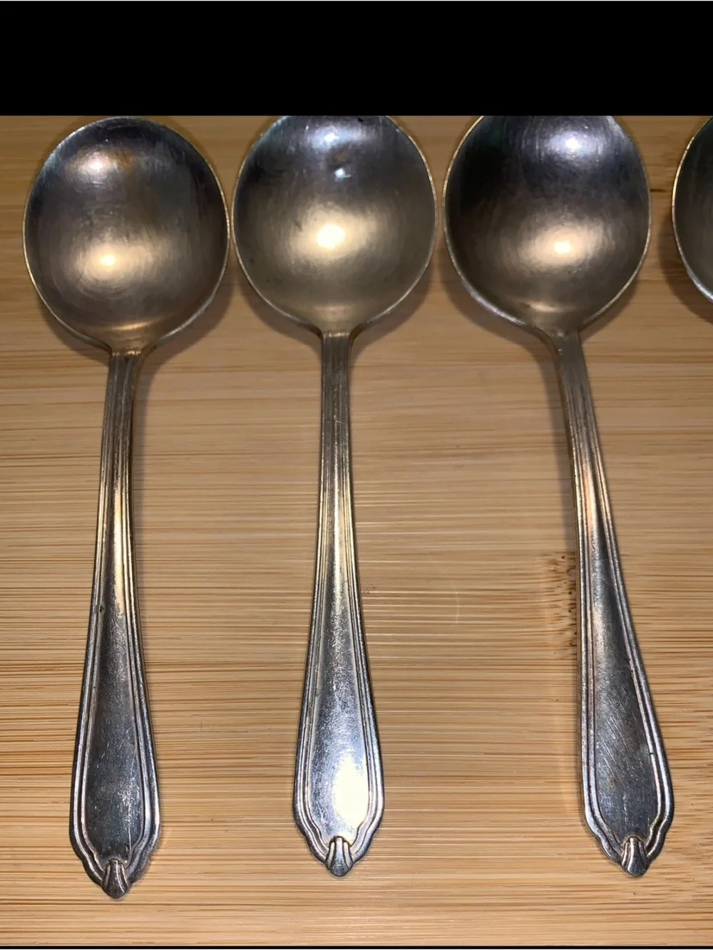 Oneida: Vintage Hotel Plate (4) Soup Spoons Silver Plated: One has a ding!